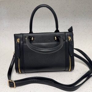 Elegant Black Leather Handbag
